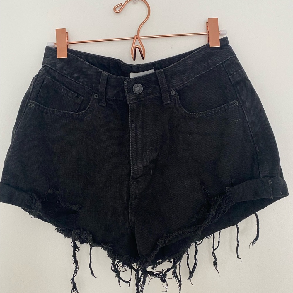 Forever 21 distressed cuffed denim shorts